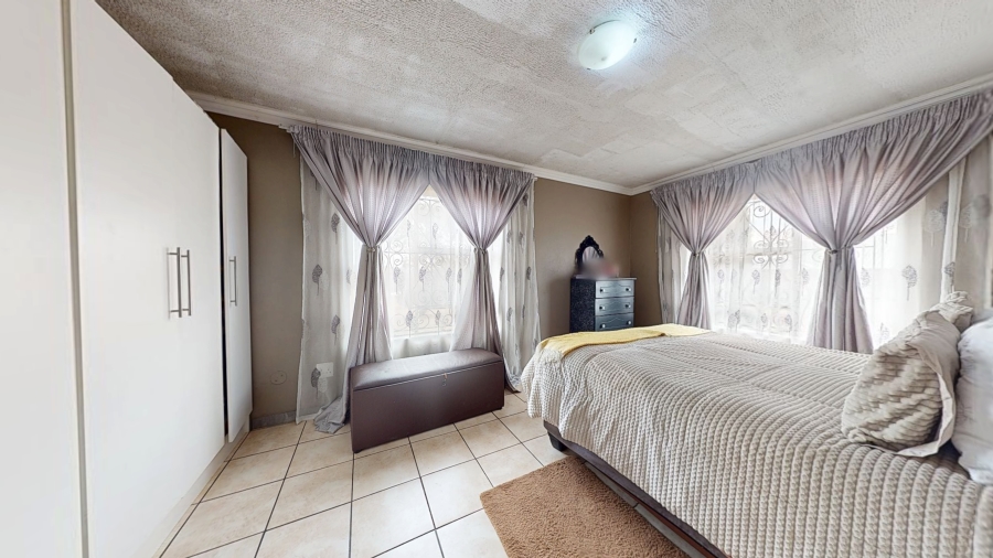 3 Bedroom Property for Sale in Promosa North West